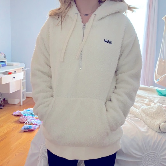 Vans Tops - fluffy Vans pullover